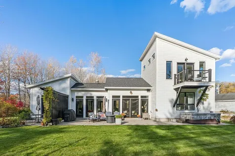 12 Wallace Street Kennebunk ME 04043