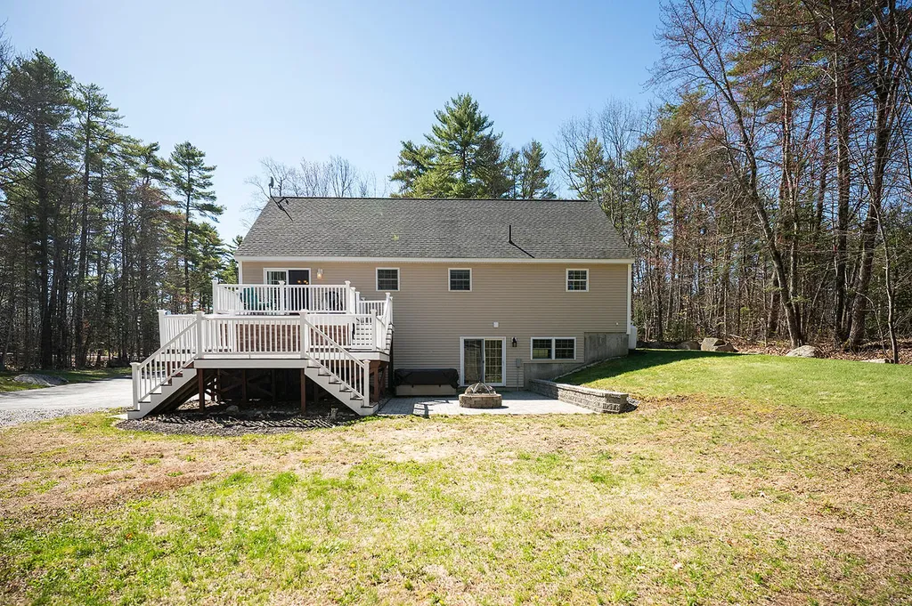 32 Libby Road Casco ME 04015