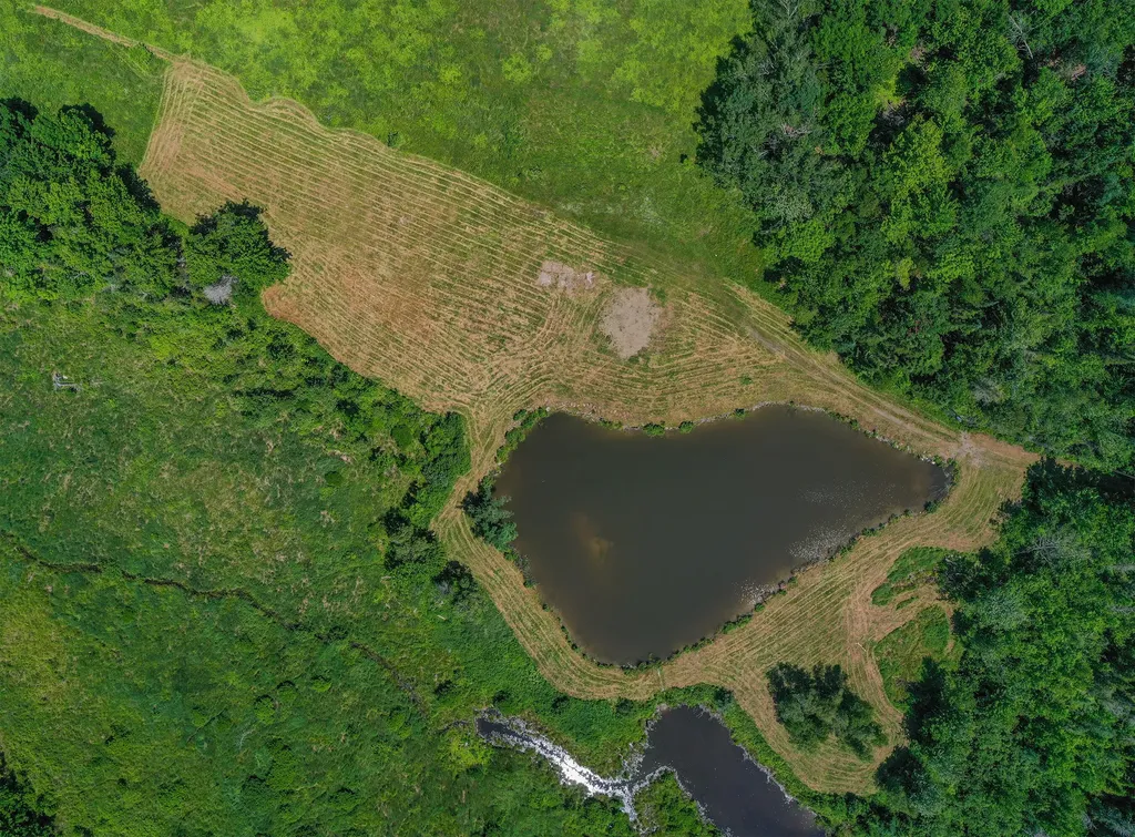 1075 Sunset Avenue Glenburn ME 04401