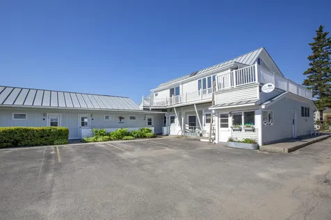 15 Main Street Vinalhaven ME 04863