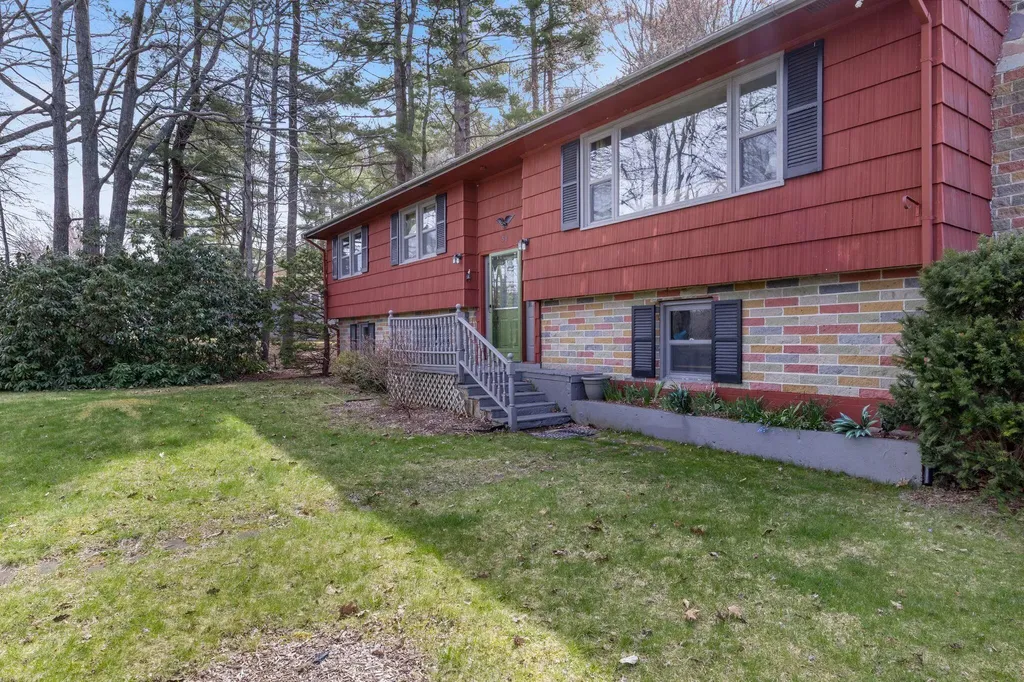 56 Plaisted Road York ME 03909