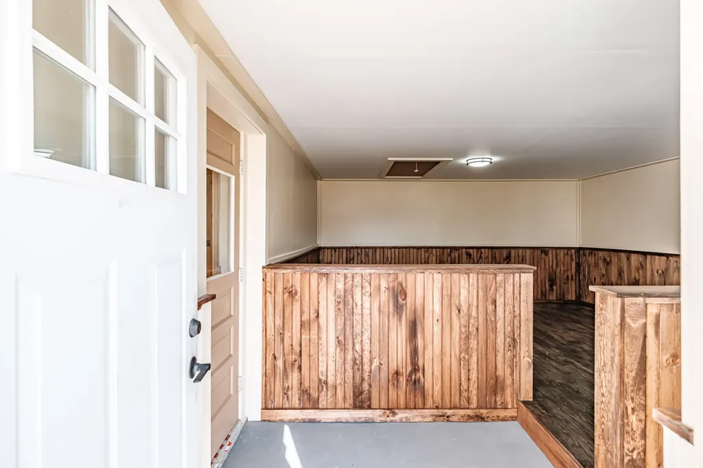 605 Hebron Road Paris ME 04281