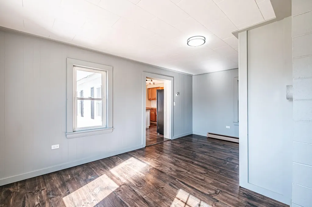 605 Hebron Road Paris ME 04281