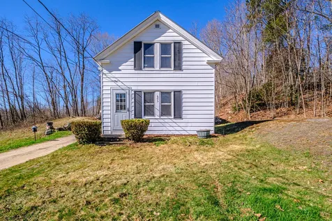 605 Hebron Road Paris ME 04281