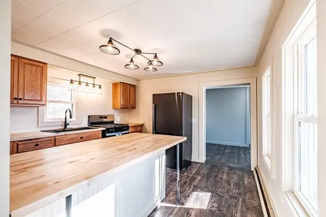 605 Hebron Road Paris ME 04281