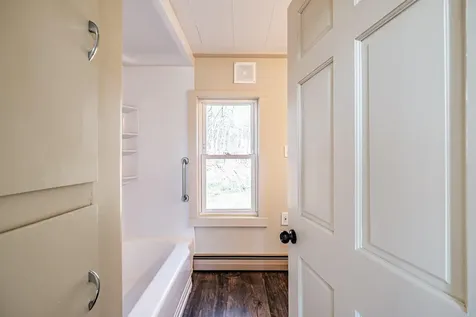 605 Hebron Road Paris ME 04281