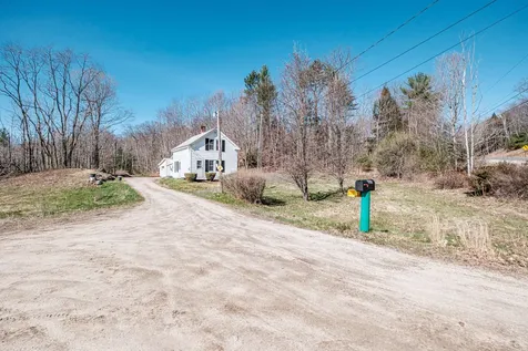 605 Hebron Road Paris ME 04281