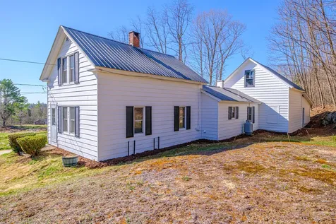 605 Hebron Road Paris ME 04281