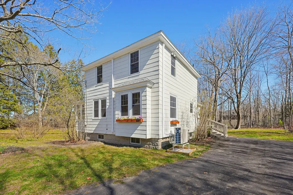 230 Cumberland Street Westbrook ME 04092