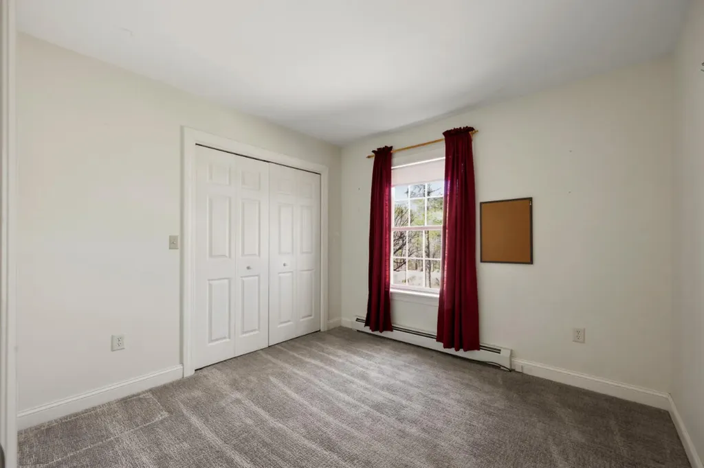 33 Ambrose Circle Gray ME 04039