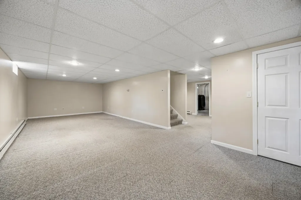 33 Ambrose Circle Gray ME 04039