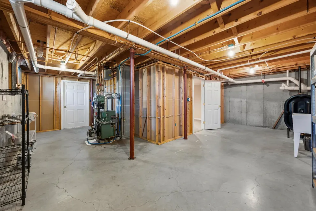 33 Ambrose Circle Gray ME 04039
