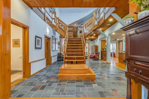 14 Cal Vista Drive Dayton ME 04005