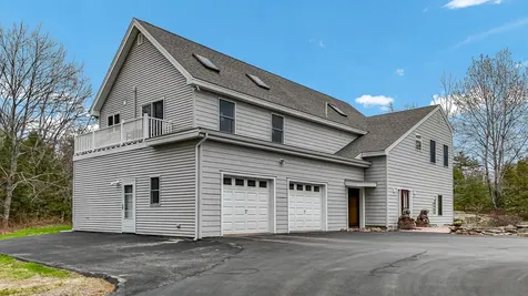 14 Cal Vista Drive Dayton ME 04005
