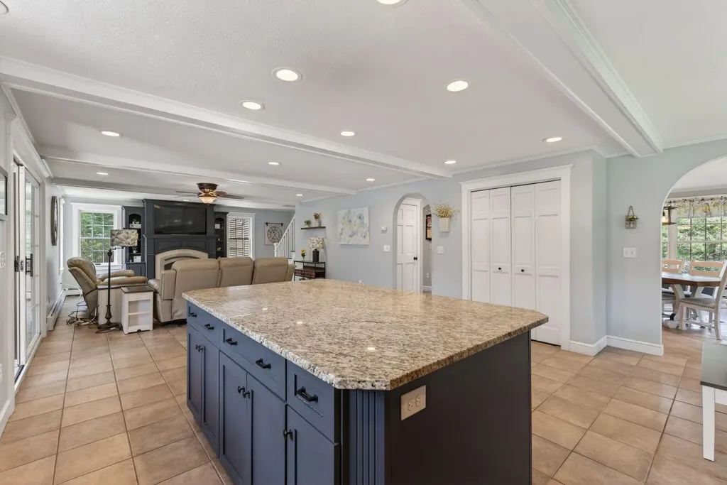 19 Woodfield Drive Scarborough ME 04074