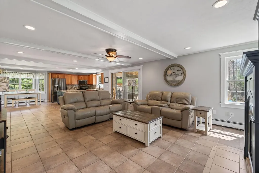 19 Woodfield Drive Scarborough ME 04074