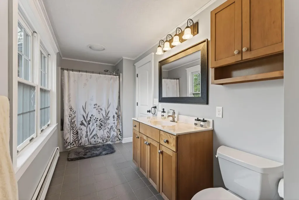 19 Woodfield Drive Scarborough ME 04074
