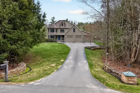 19 Woodfield Drive Scarborough ME 04074