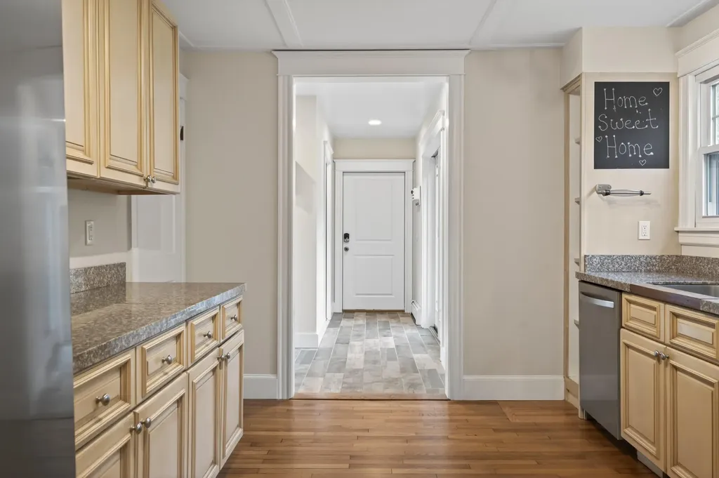 275 Middle Road Falmouth ME 04105