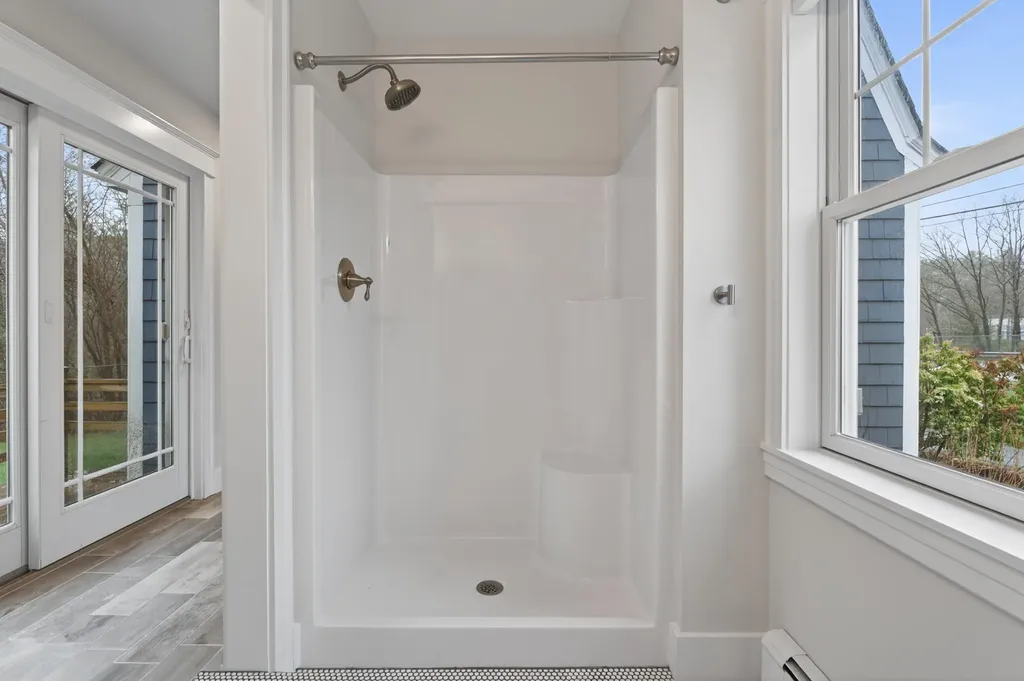 275 Middle Road Falmouth ME 04105