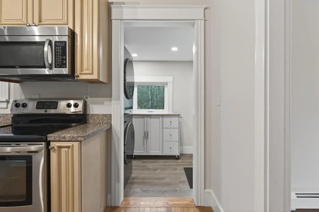 275 Middle Road Falmouth ME 04105