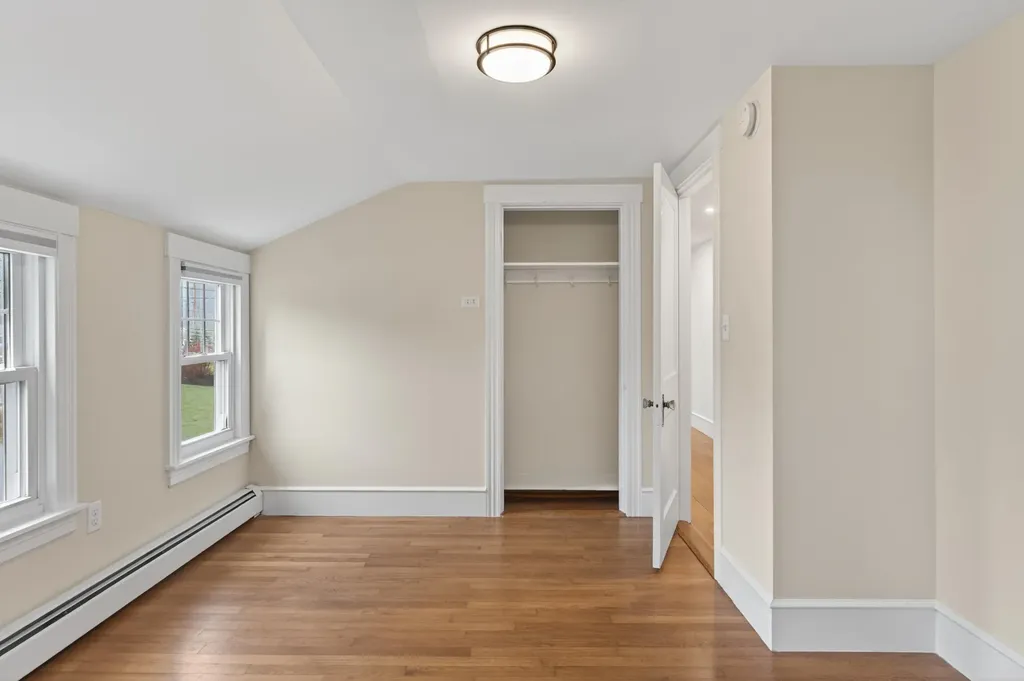 275 Middle Road Falmouth ME 04105