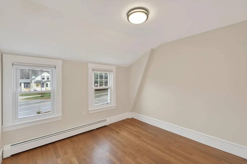 275 Middle Road Falmouth ME 04105