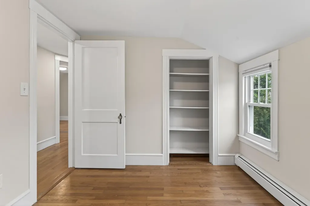 275 Middle Road Falmouth ME 04105