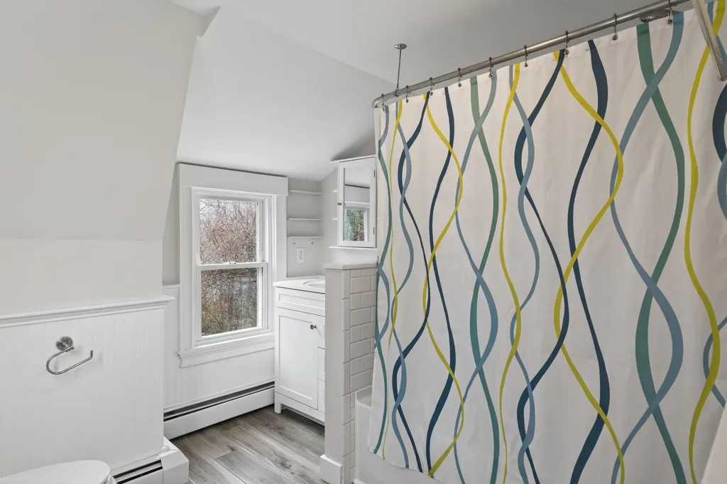 275 Middle Road Falmouth ME 04105