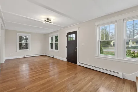 275 Middle Road Falmouth ME 04105