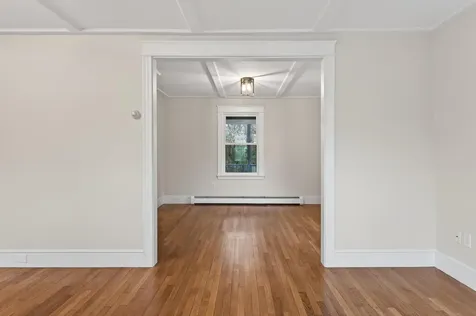 275 Middle Road Falmouth ME 04105