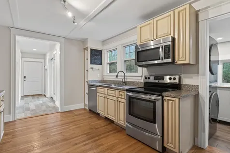 275 Middle Road Falmouth ME 04105