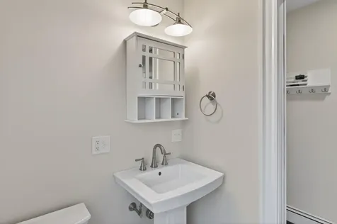 275 Middle Road Falmouth ME 04105