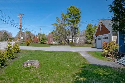275 Middle Road Falmouth ME 04105