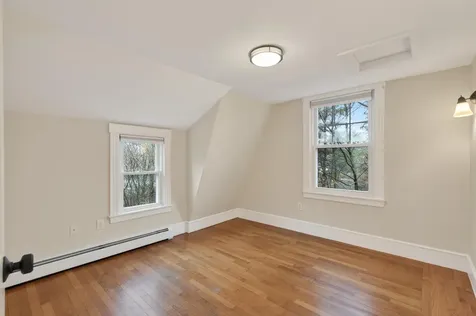 275 Middle Road Falmouth ME 04105