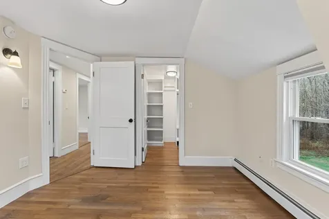275 Middle Road Falmouth ME 04105