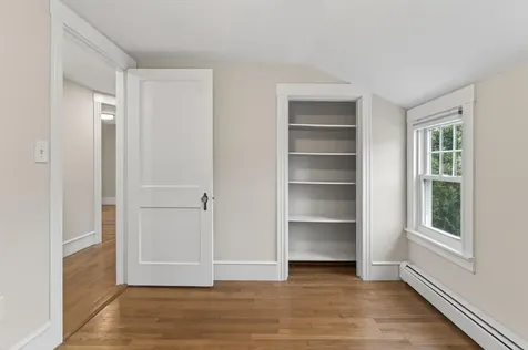 275 Middle Road Falmouth ME 04105