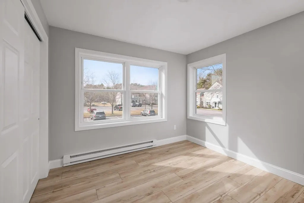 25 Farmgate Road South Berwick ME 03908