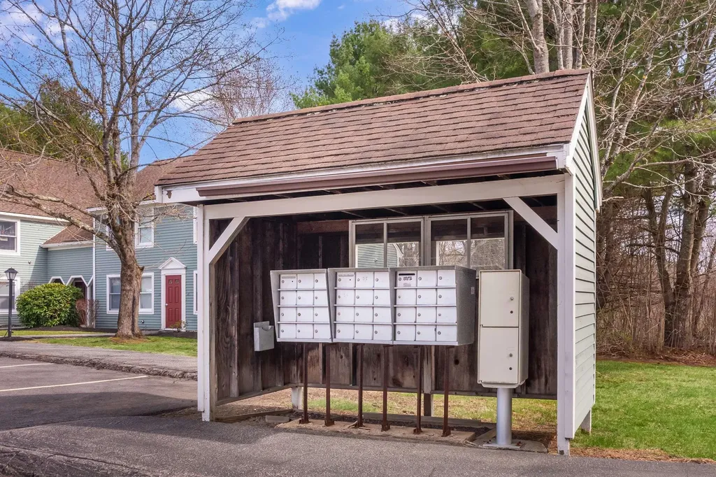 25 Farmgate Road South Berwick ME 03908