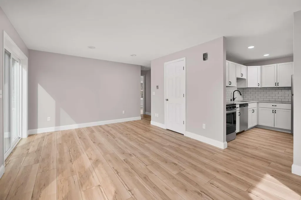 25 Farmgate Road South Berwick ME 03908