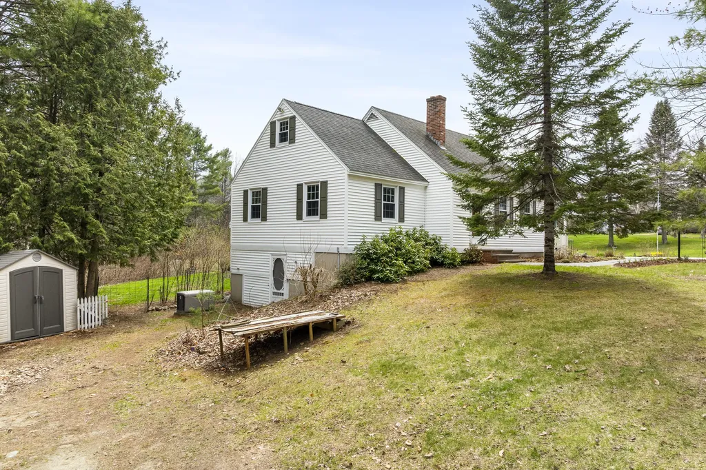 2166 Hallowell Road Litchfield ME 04350