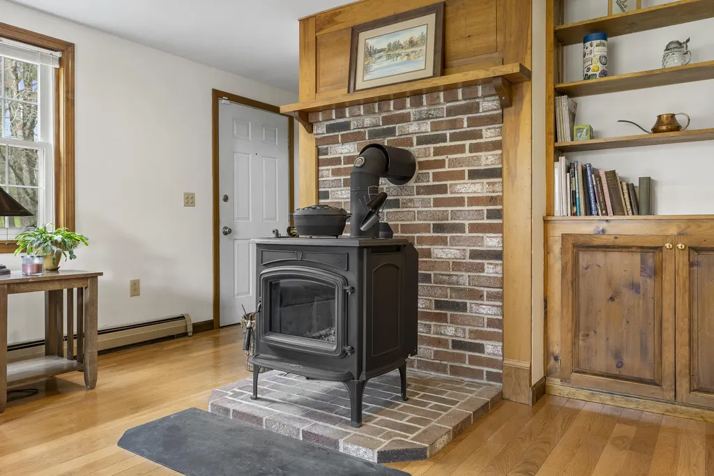 2166 Hallowell Road Litchfield ME 04350