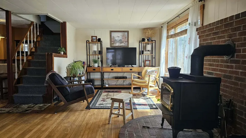 31 Church Street Turner ME 04282