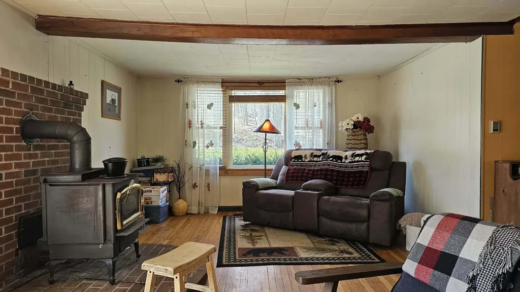 31 Church Street Turner ME 04282