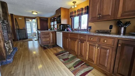 31 Church Street Turner ME 04282