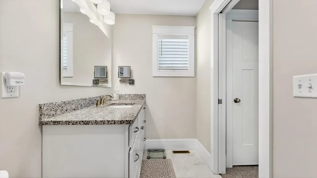146 Falcon Crest Drive Gorham ME 04038