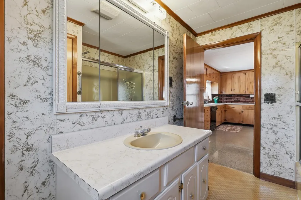 311 Guinea Road Biddeford ME 04005