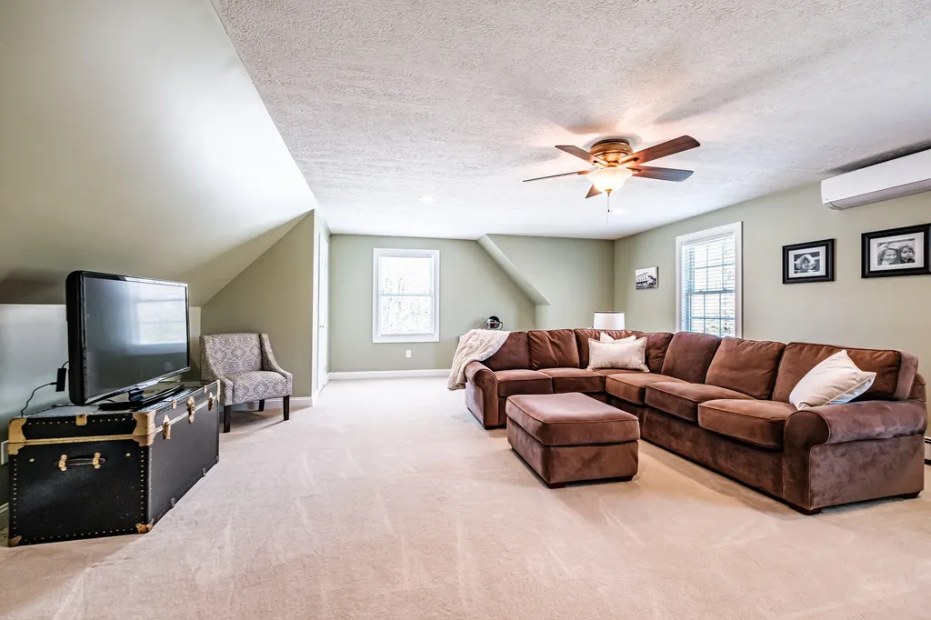 36 Little Ossipee Landing Waterboro ME 04061