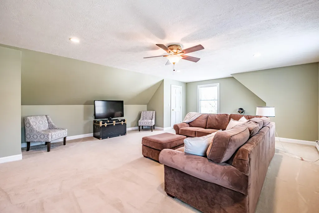 36 Little Ossipee Landing Waterboro ME 04061