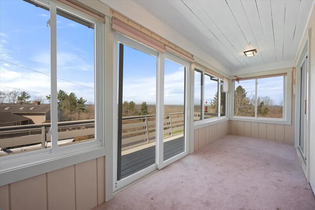 10 Sunset Drive Holden ME 04429